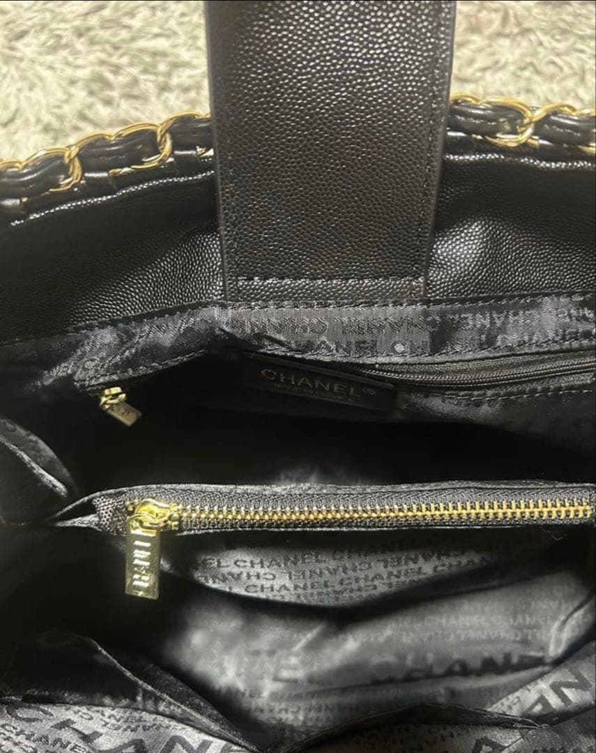 CHANEL ブラック ハンドバッグ キルティングノベルティ