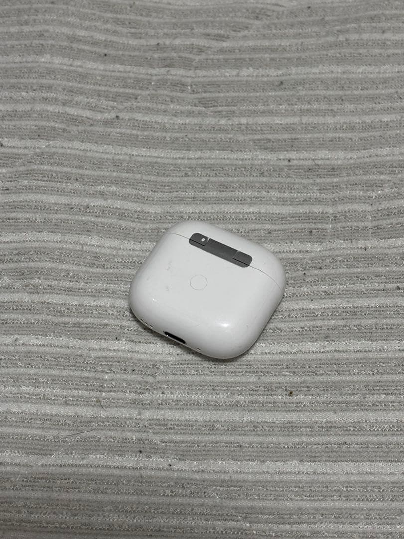 Apple AirPods 第4世代（ノイズキャンセリング無しモデル）