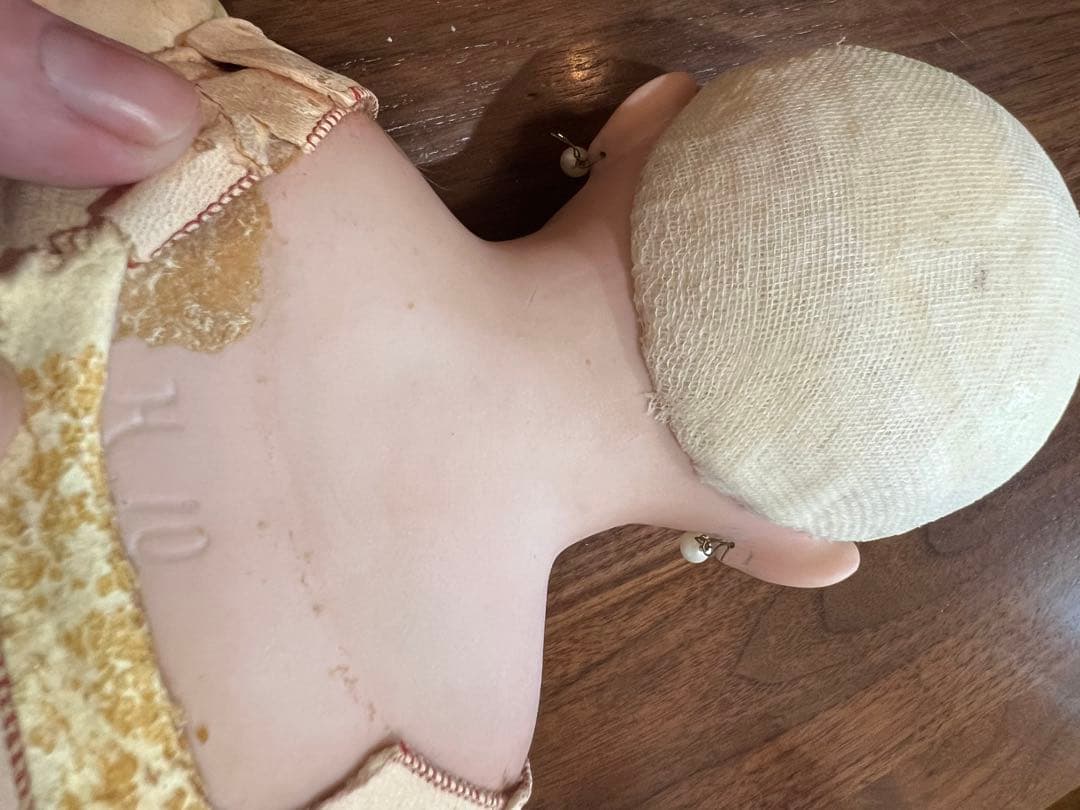 ドイツのアンティーク　ビスクドール