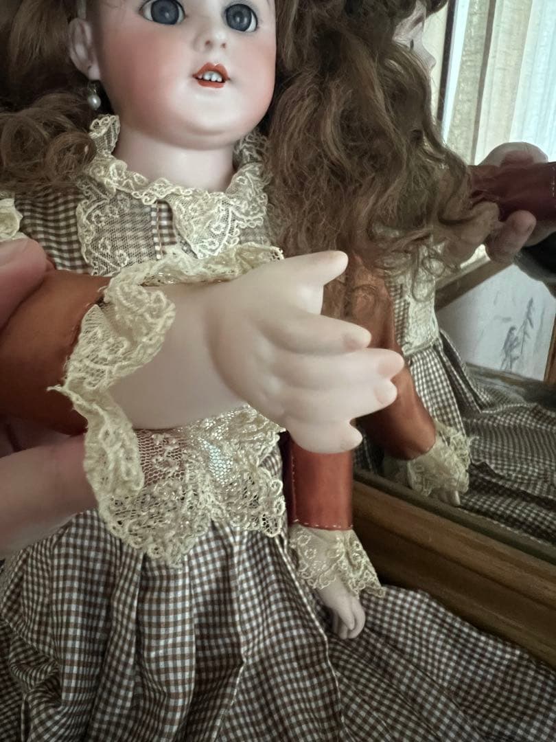 ドイツのアンティーク　ビスクドール