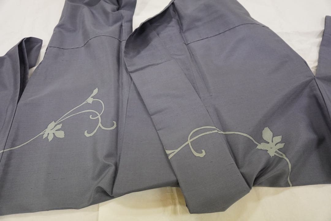 断*す様 ろうけつ染め付下げ（単衣仕立て）