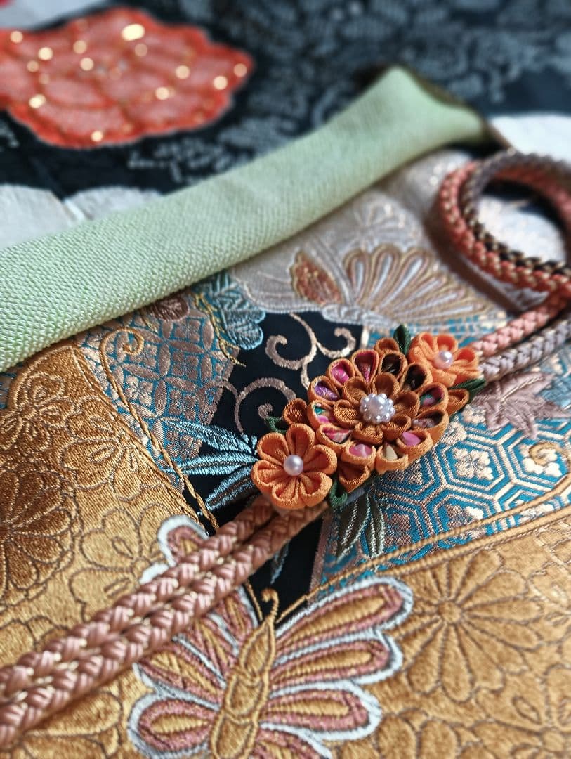 振袖フルセット　古典的な絞り　黒　朱　金駒刺繍　164/66.5