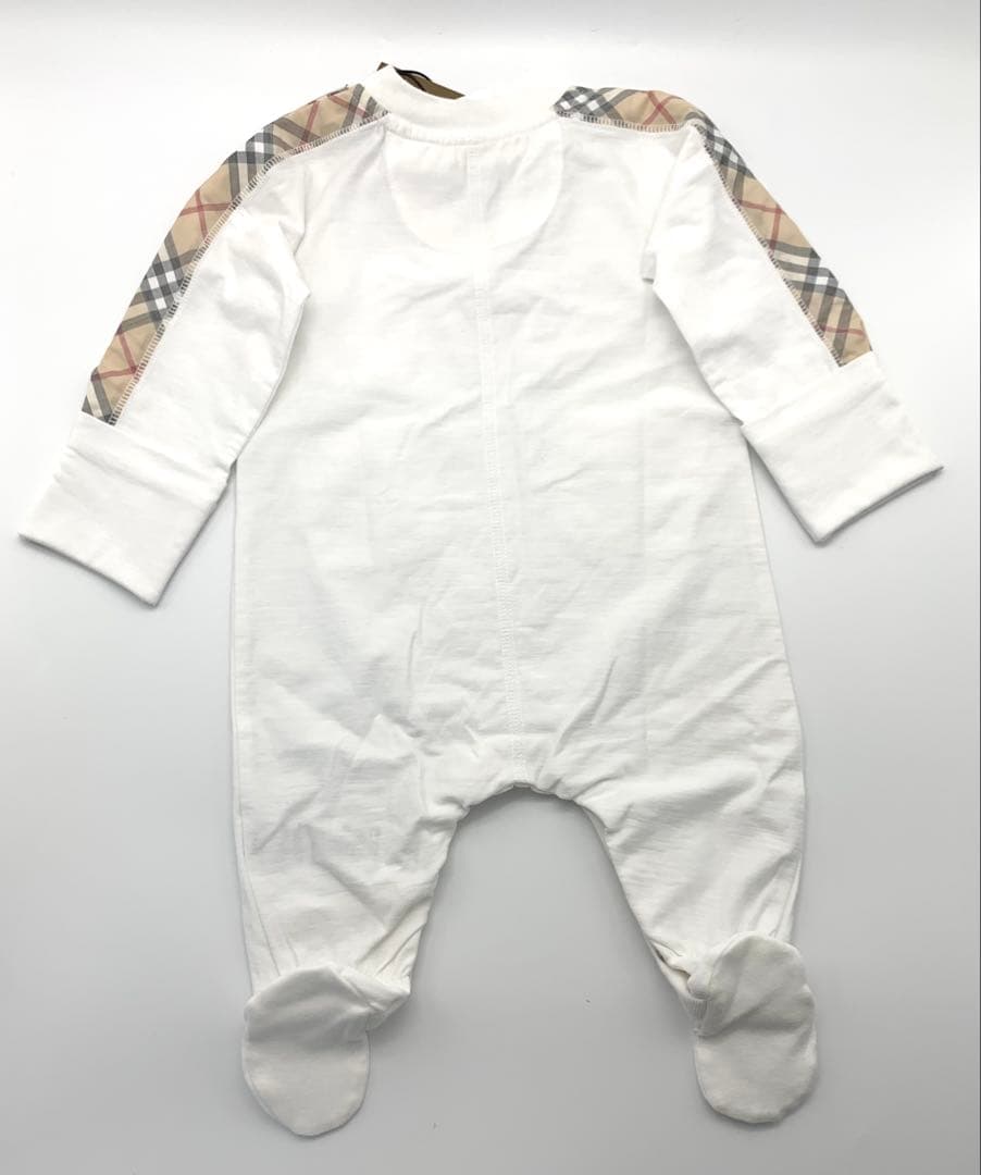 【新品】BURBERRY ベビー服 3点セット　xxs ロンパース　スタイ　帽子