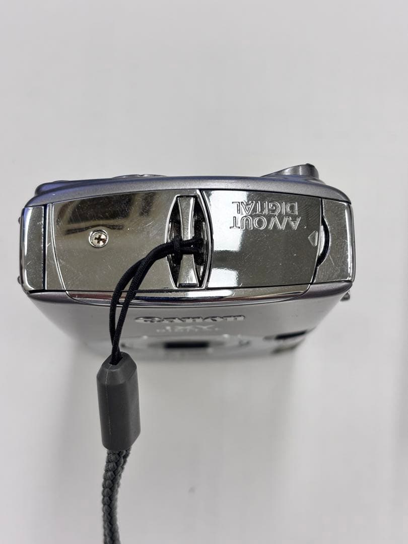 Canon IXY Digital 900 IS 本体と充電器