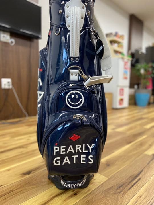 パーリーゲイツ　最新モデルキャディバッグ　エナメル