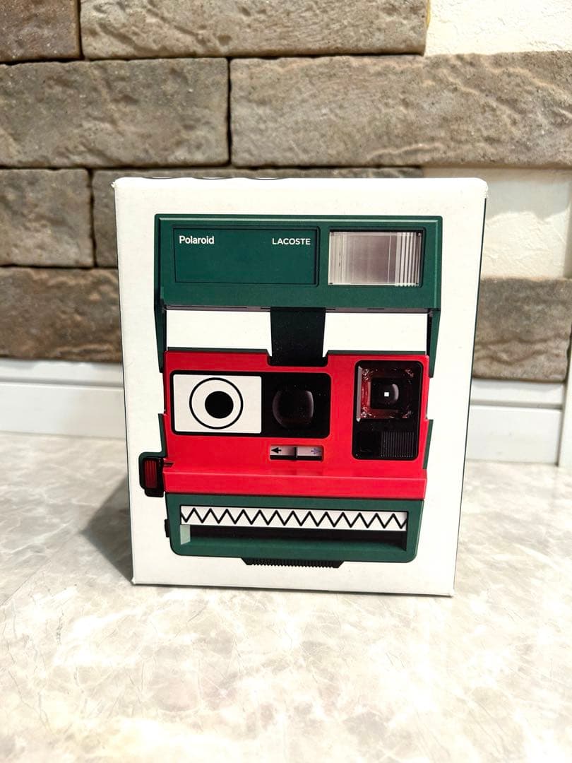 ラコステ×ポラロイド新品ワニ型ポラロイドカメラ写真フィルム緑クロコダイル鰐クロコ