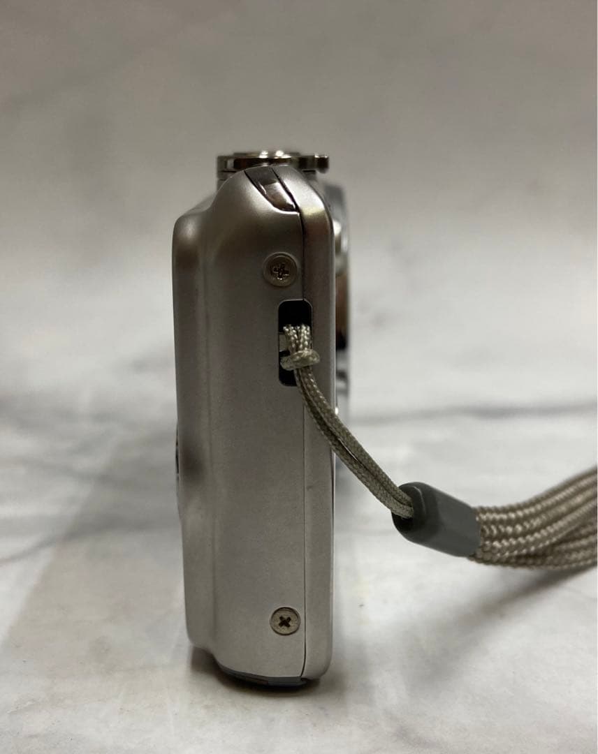 デジタルカメラ CASIO EXILIM 16.1 MEGA PIXELS EX-ZS25