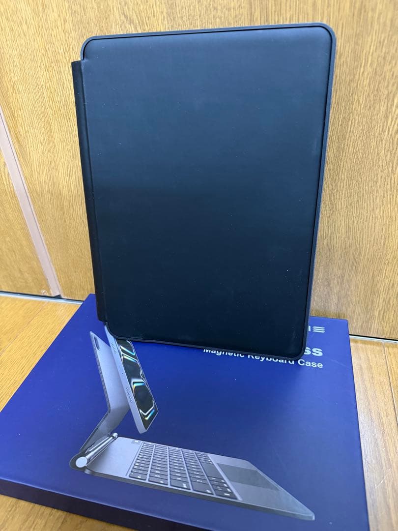 最新 IPad 第11世代 128GB Cellular キーボード付 A16