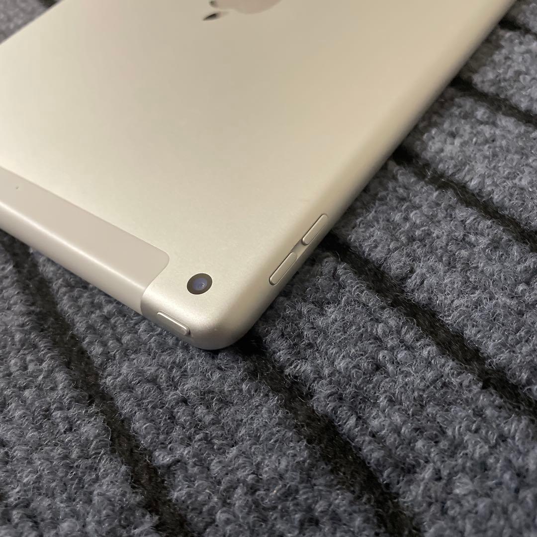 27【早い者勝ち】 iPad 7世代 32GB SIMフリー　シルバー