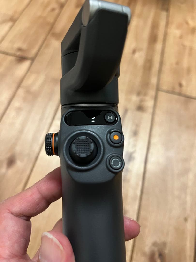 【新品同様】DJI Osmo Mobile 6 スマートフォンスタビライザー