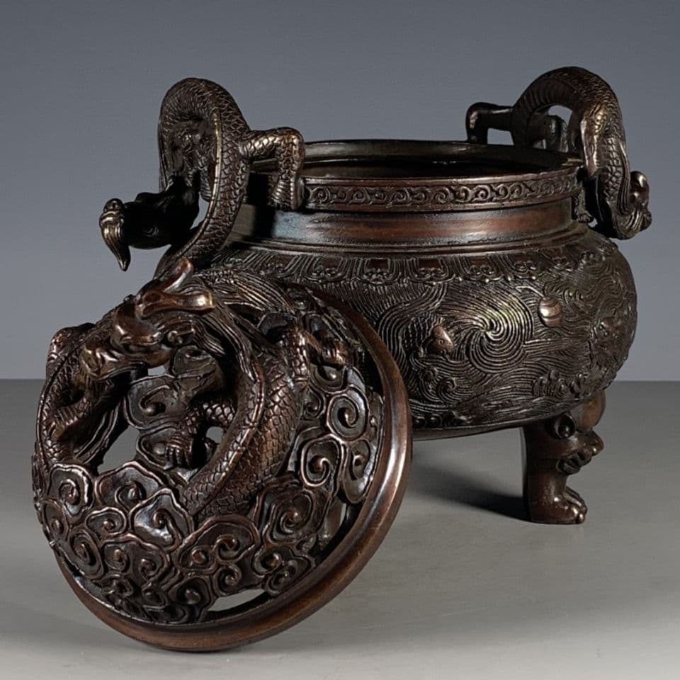 三足鼎 双耳九龍熏香炉 彫刻 置物 開運 金運 風水 工芸品 美術品