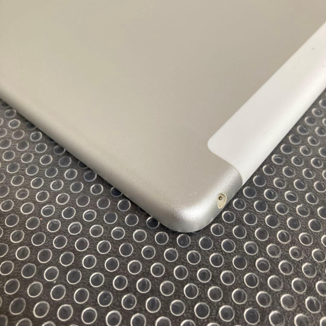 588【早い者勝ち】iPad6 第6世代 32GB SIMフリー☆