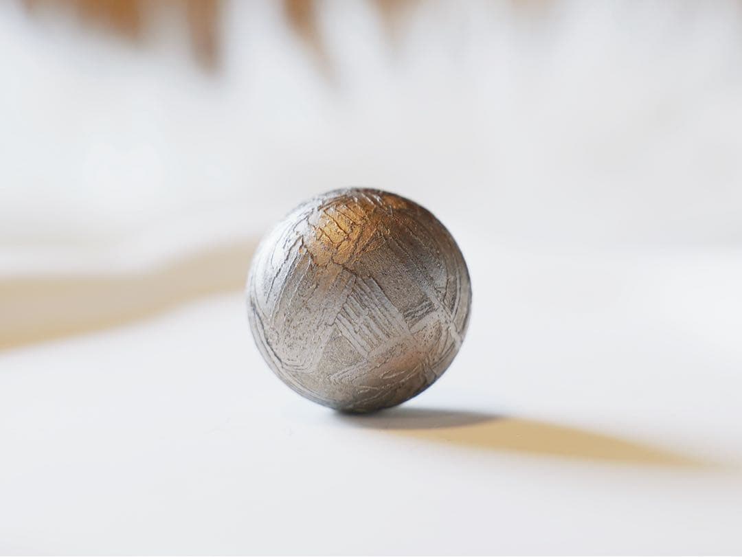 【希少】アルタイ隕石 20mm 丸玉（穴なし）ウィドマンシュテッテン模様が鮮明