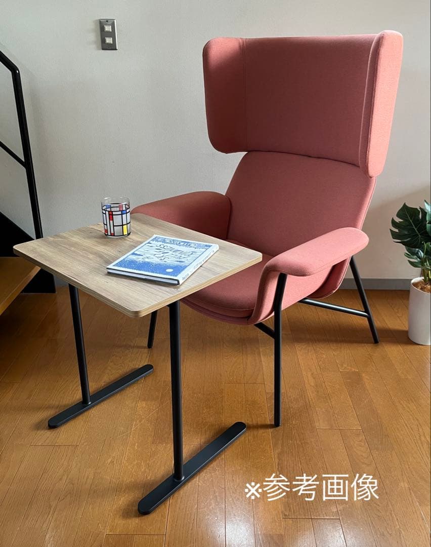 コクヨ　サイドテーブル　8.8万　デスク　シンプルモダン　グッドデザイン賞　北欧