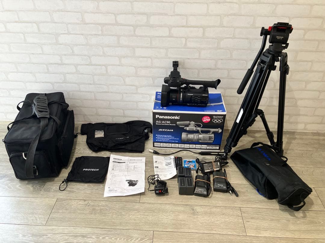 Panasonic AG-AC90 ビデオカメラセット① 箱、説明書、おまけ多数