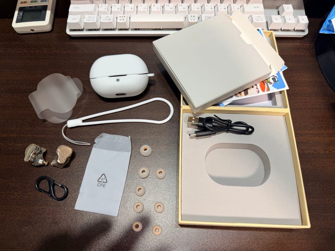 SOUNDPEATS　H3 ワイヤレスイヤフォン ハイレゾ対応　ケース付き