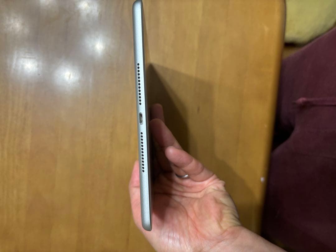 iPad第六世代（Wi-Fi+ Cellular）32GB