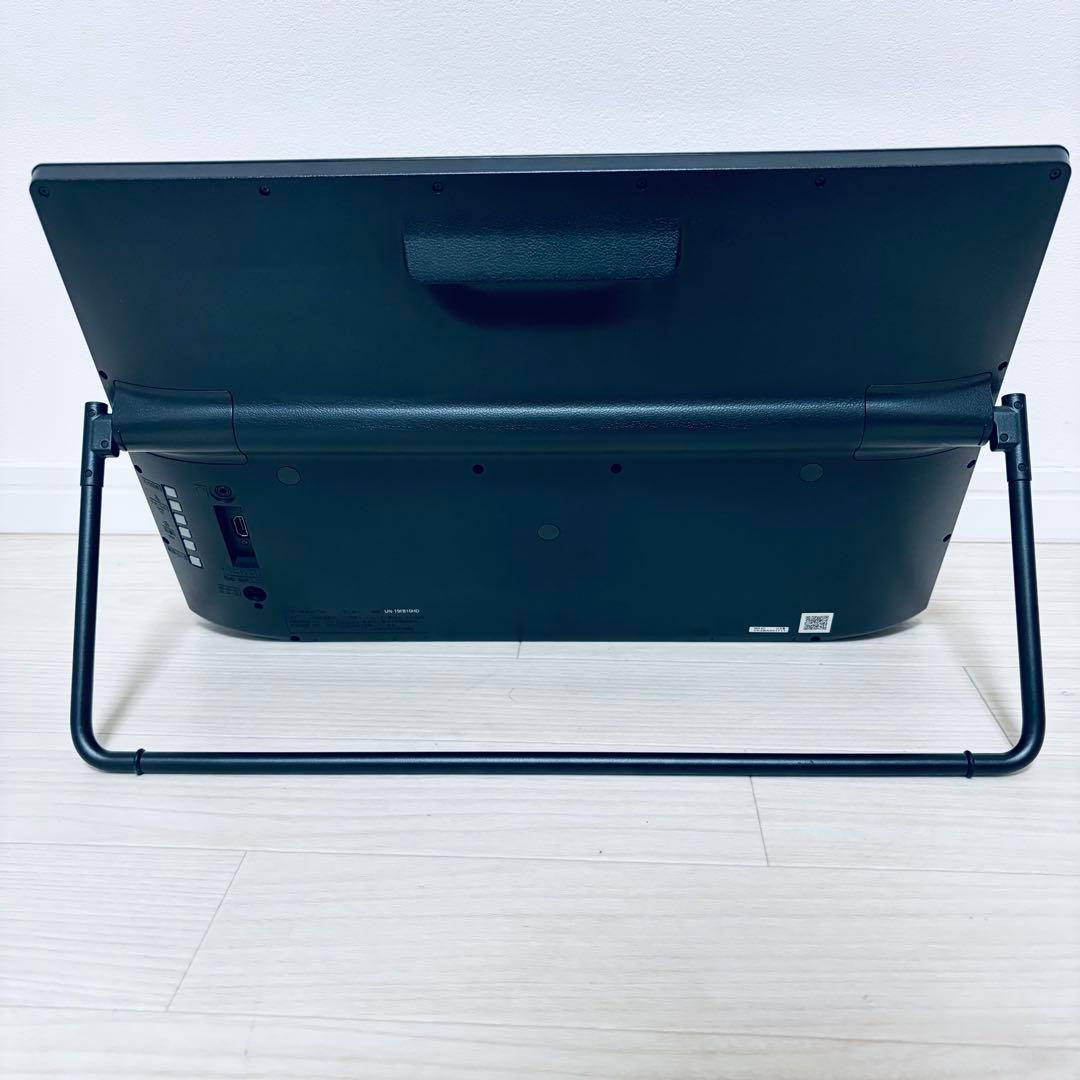 美品　プライベート・ビエラ 19V型 ポータブルテレビ UN-19FB10HD