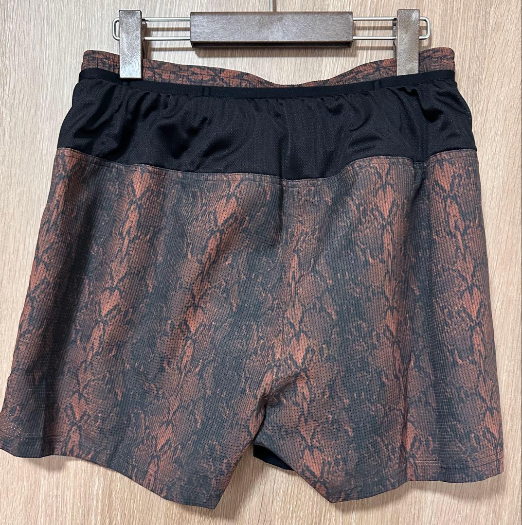ウォーキング・ランニングウェア CHARBON Python Pattern Shorts