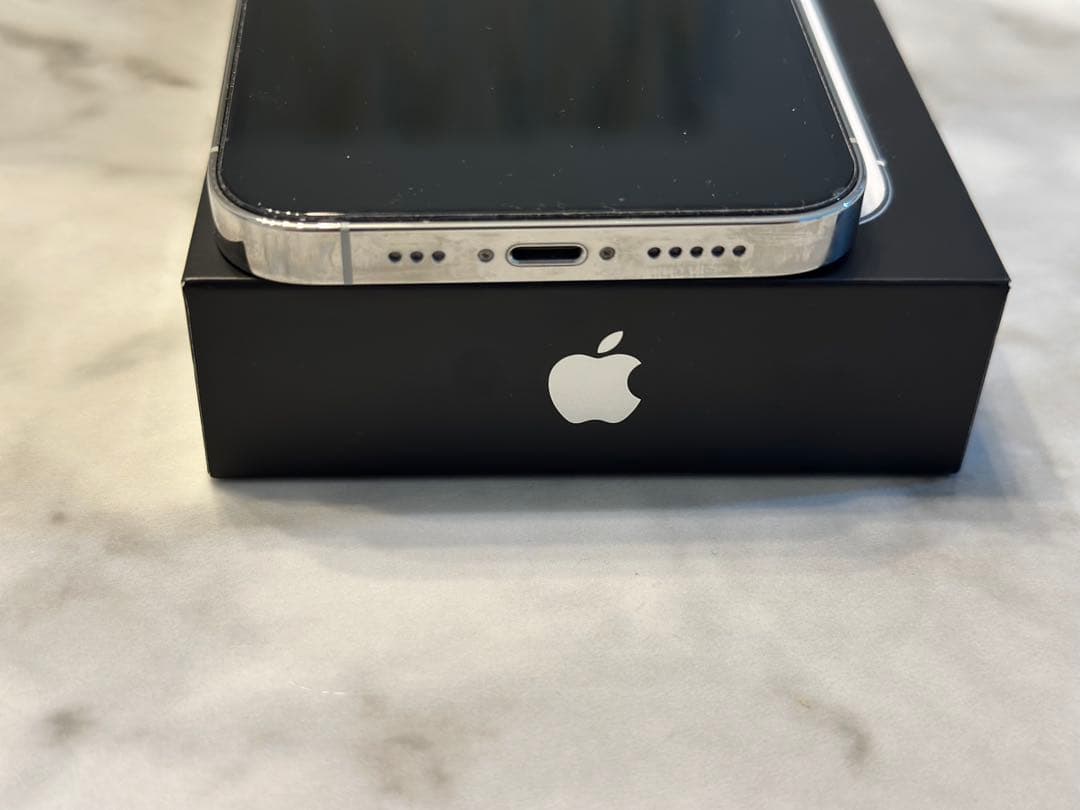 【美品】Apple iPhone 13 Pro シルバー SIMフリー　箱あり