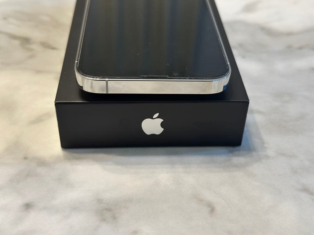 【美品】Apple iPhone 13 Pro シルバー SIMフリー　箱あり