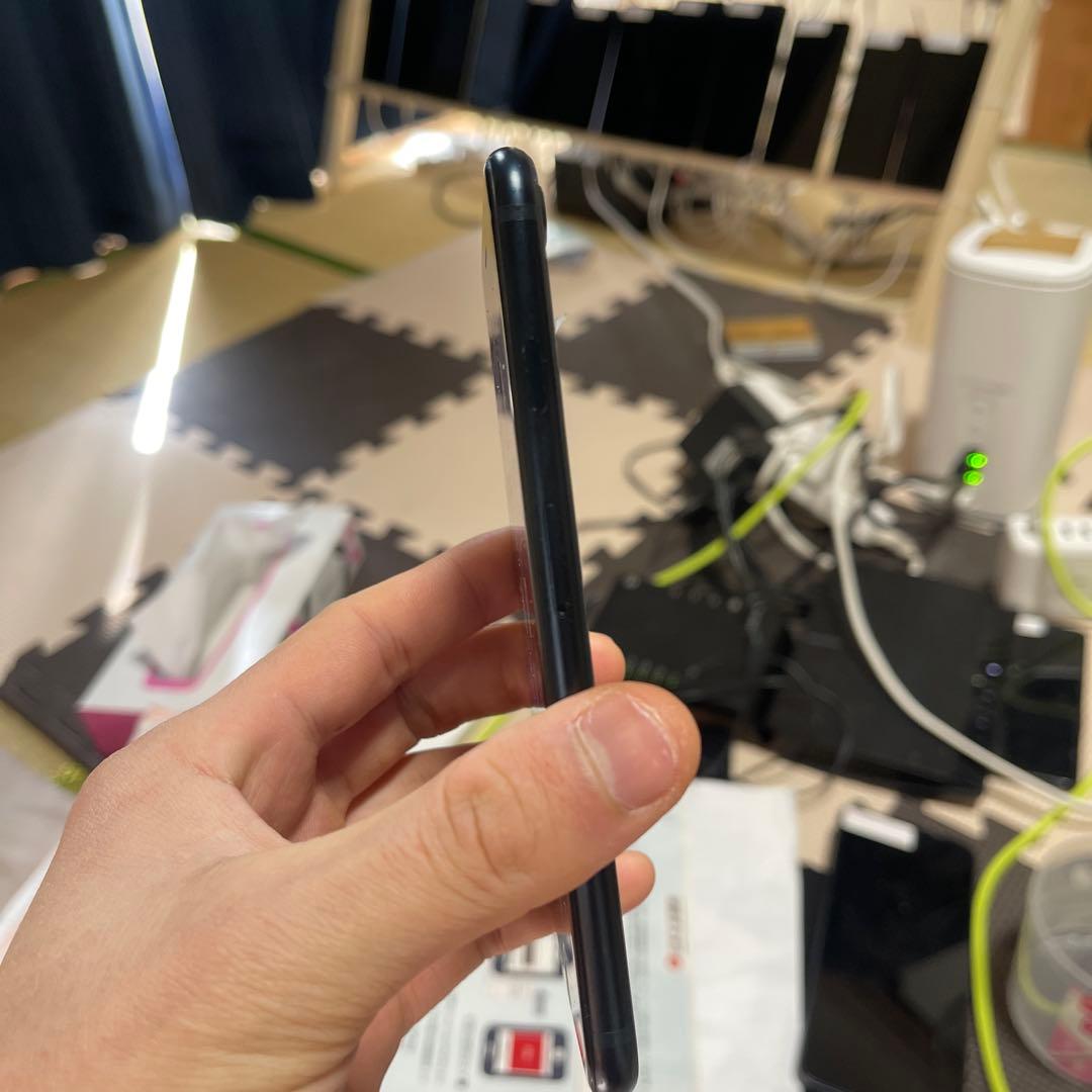 Apple iPhone SE (第3世代) ブラック