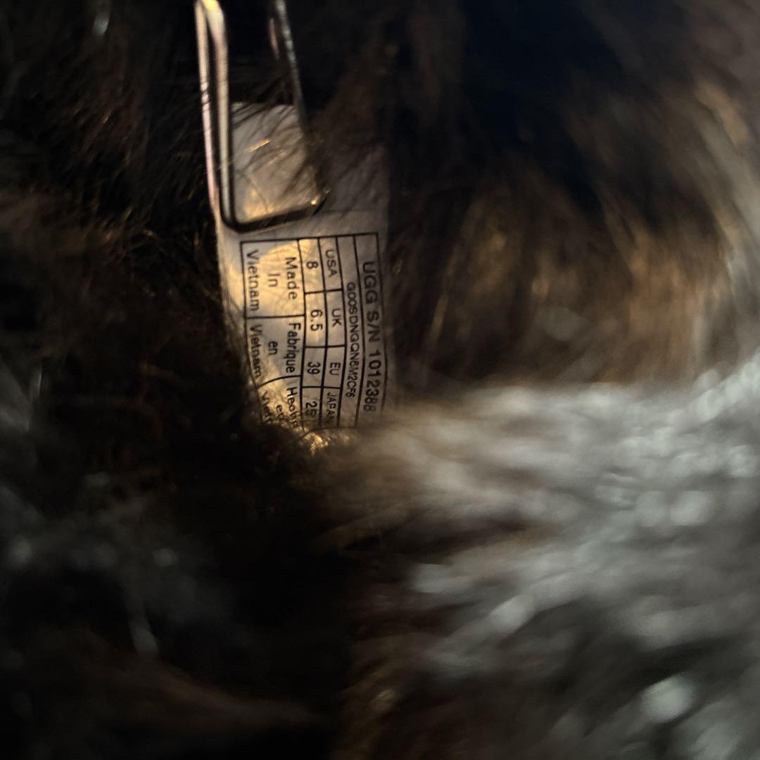 未使用品　UGG Valentina 'Black' ヴァレンティーナ　黒　25