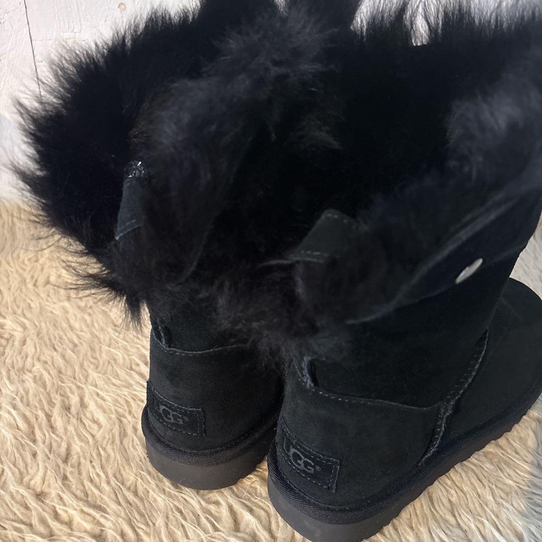 未使用品　UGG Valentina 'Black' ヴァレンティーナ　黒　25