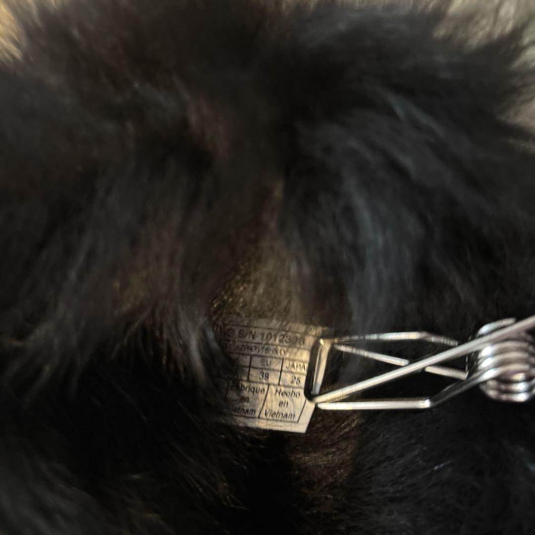 未使用品　UGG Valentina 'Black' ヴァレンティーナ　黒　25