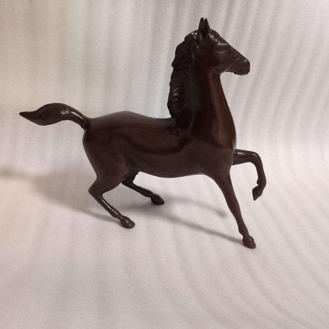 ダークブラウン 馬のブロンズ置物