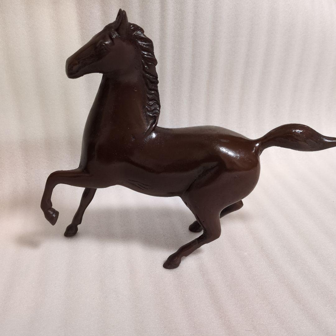 ダークブラウン 馬のブロンズ置物