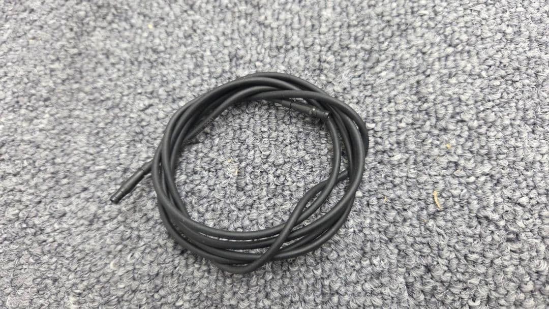 SHIMANO BT-DN300 Di2 バッテリー 1000mmケーブル付