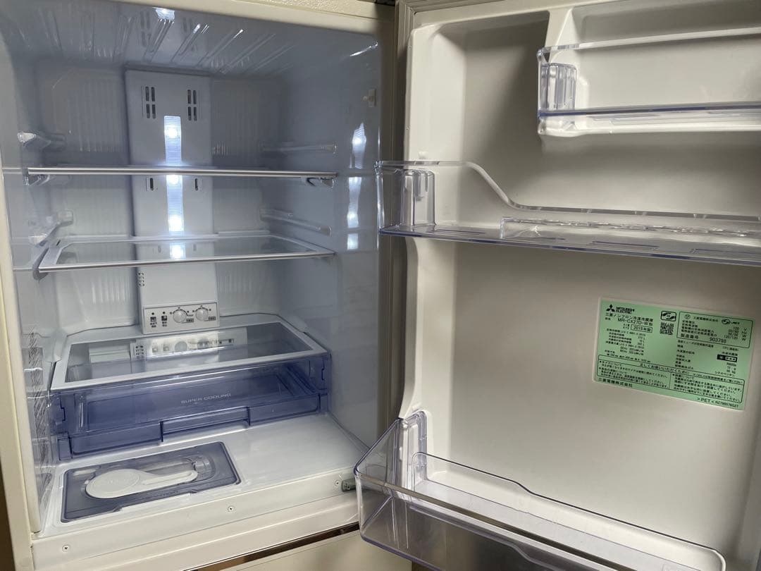 ホワイト冷蔵庫　三菱　MR-CX27D-W