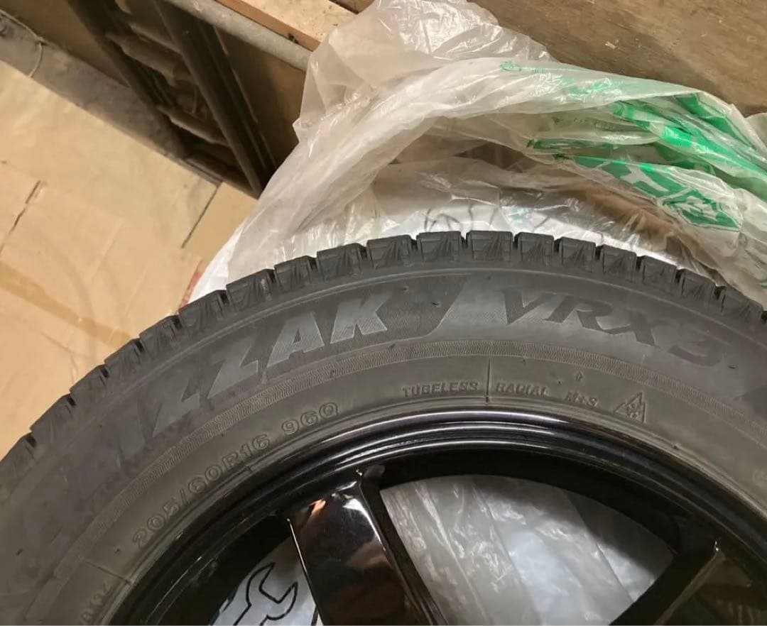 VRX3 23年製 205/60R16 ホイールセット