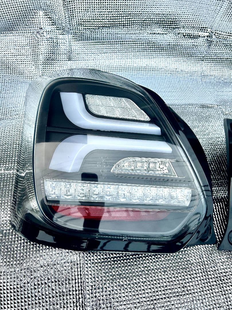 ZC33Sスイフトスポーツ SONAR製LEDテールランプ