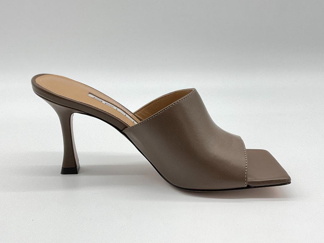 【新品】PELLICO レザーヒールサンダル ブラウン 35