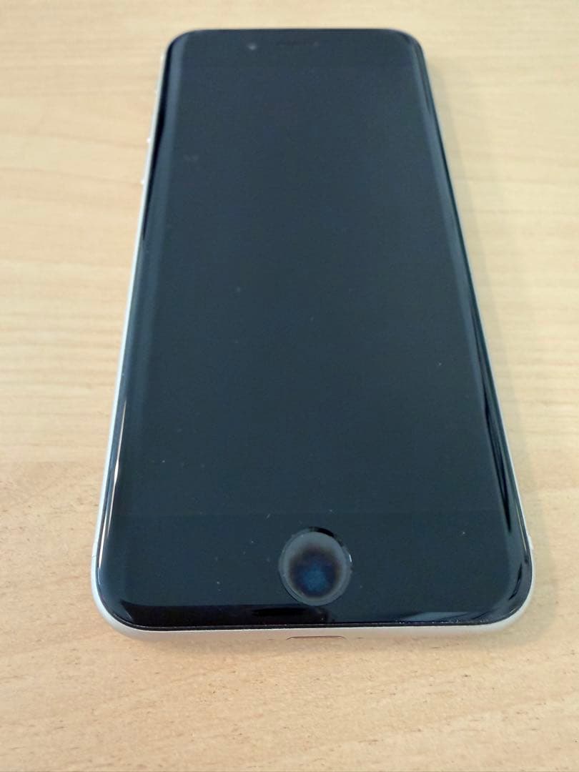 iPhoneSE (第3世代) 64GB SIMフリー スターライト