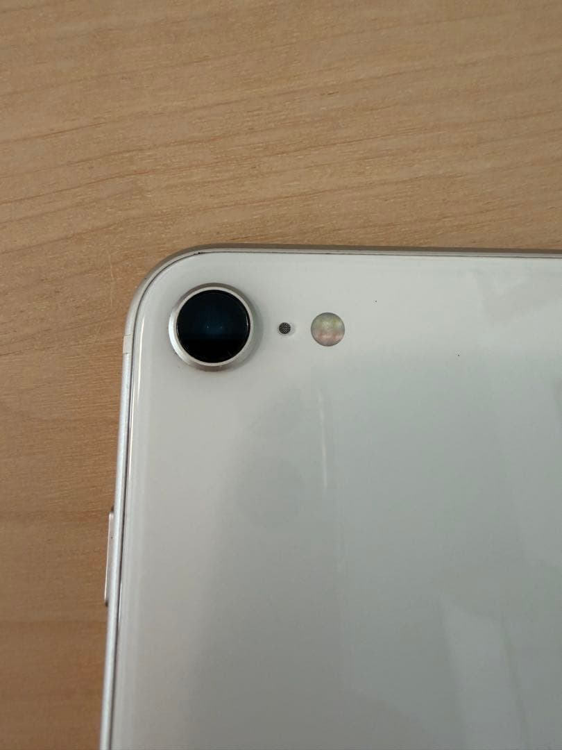 iPhoneSE (第3世代) 64GB SIMフリー スターライト