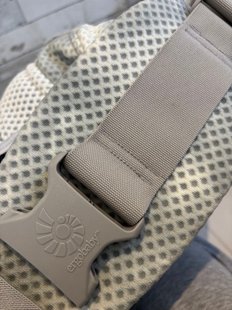 ergobaby OMNI breeze オムニブリーズ タイダイグレー