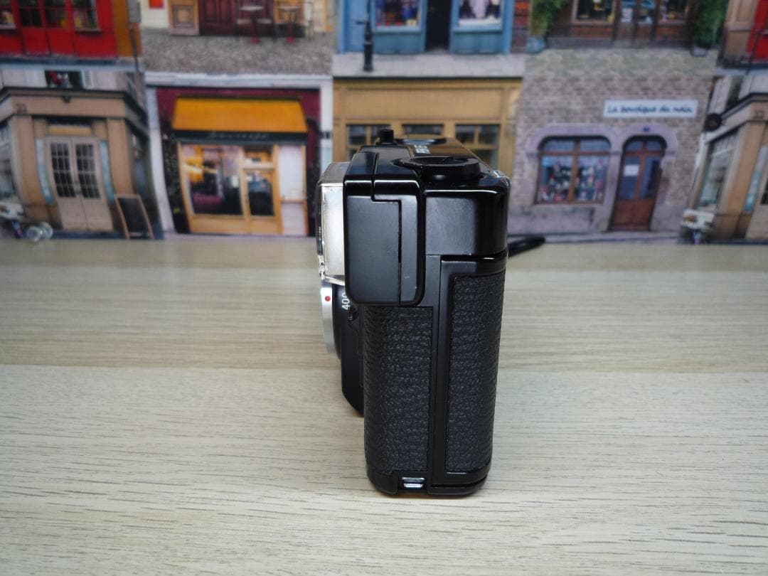 ☆ストロボ付きハーフカメラ☆ OLYMPUS PEN EF　㉕