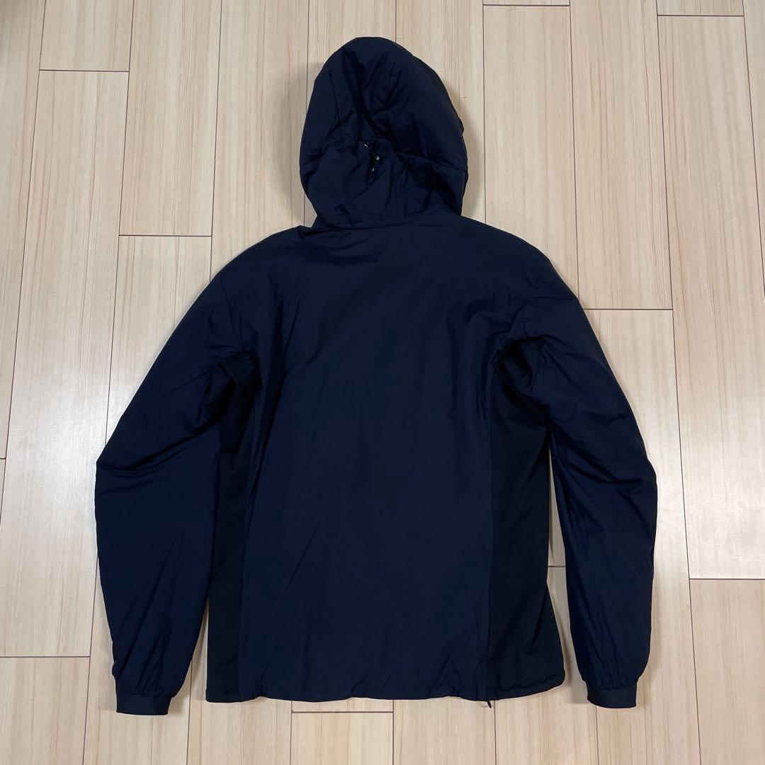 廃盤モデル【美品】アークテリクス /アトムフーディAtom Hoody M