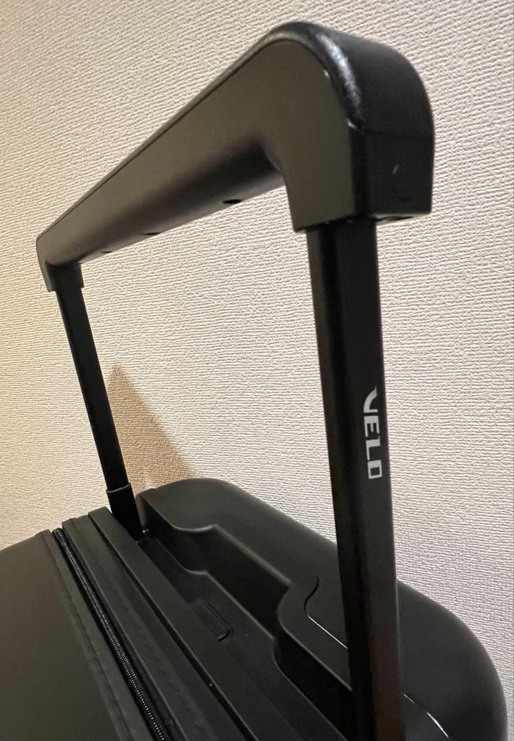新品未使用　VELO ヴェーロ　伸縮型　スーツケース　三段階サイズ可変式