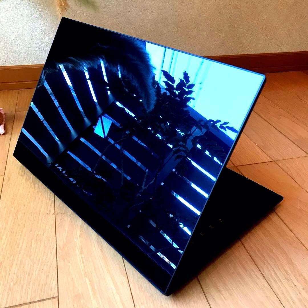 NEC LaVie VEGA Direct 4K【プレミアムミラーガラス天板】