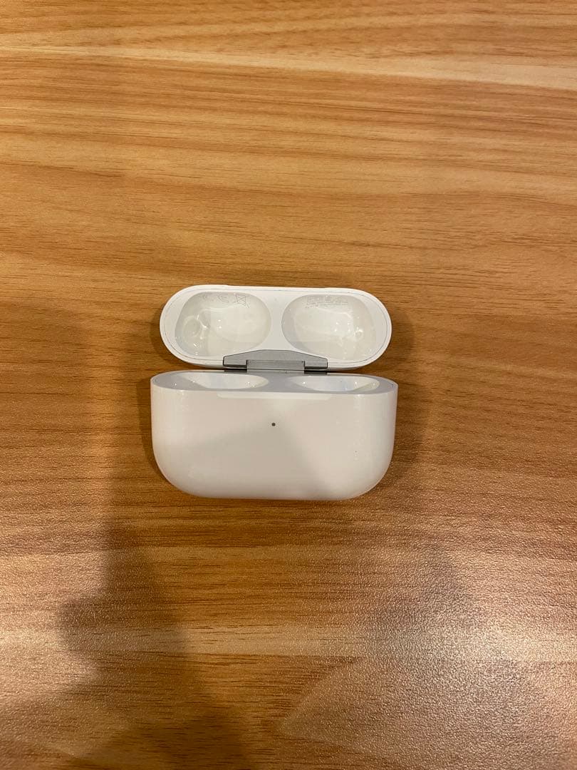AirPods Pro 右イヤホン雑音