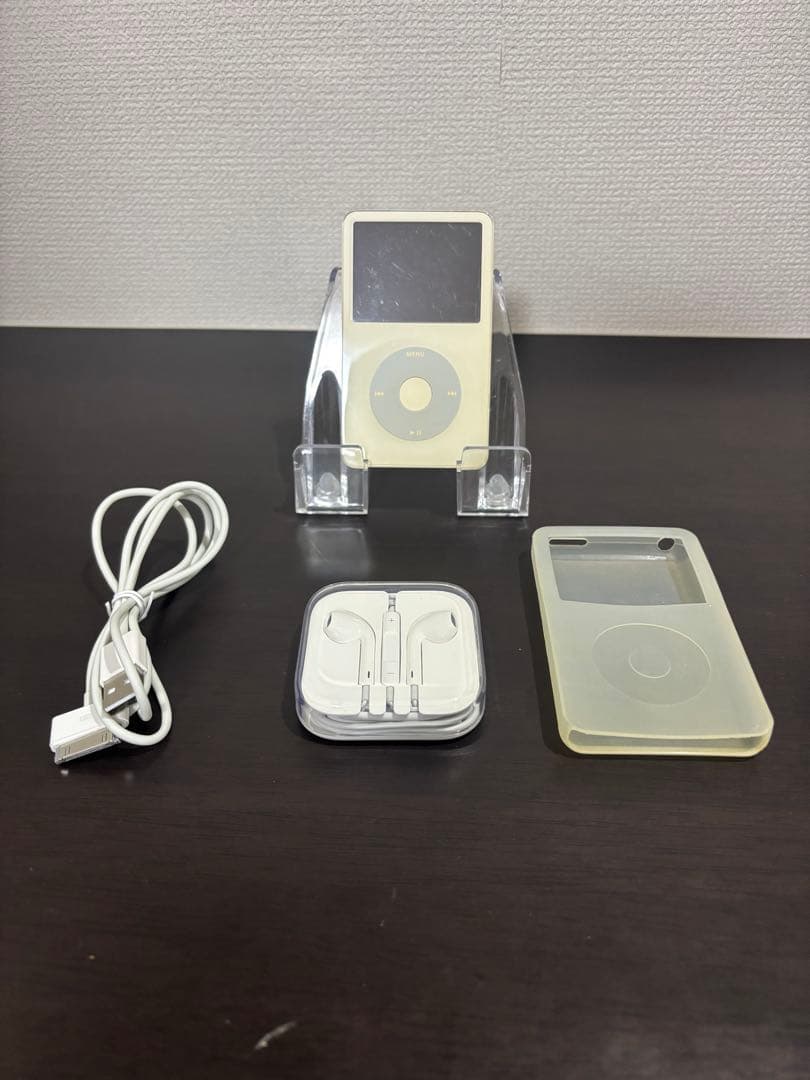 iPod 第5世代　モデルNO.A1136 30G