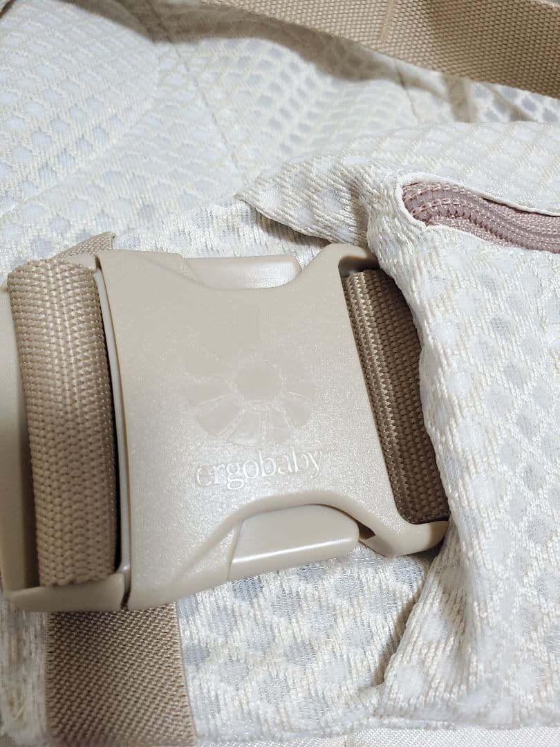 ERGOBABYエルゴベビー オムニデラックス ナチュラルベージュ （新品)