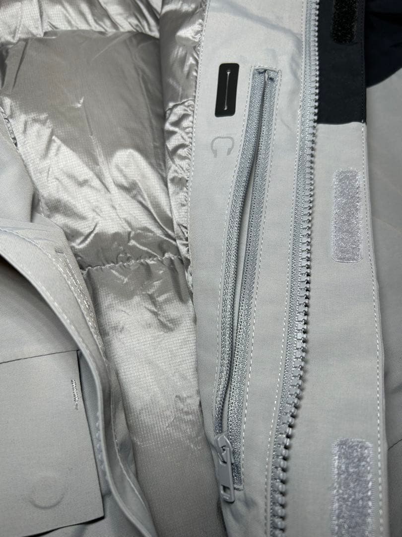 【美品】即完ユニクロ×平野歩夢モデルハイブリッドダウンスノーボードパーカ