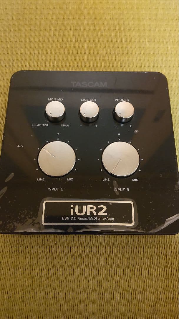 iPhone4 本体+iUR2 MIDIインターフェース+スピーカー