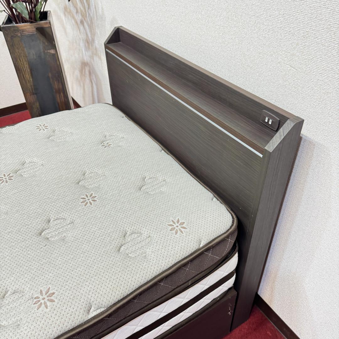 地域限定送料無料　『美品』シングルサイズベッド/マットレス　引き出し/電源有り