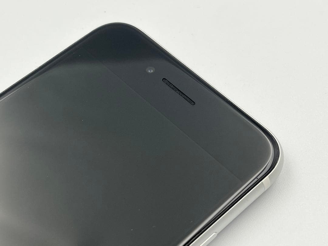 Apple iPhone SE (第二世代) A2296 64GB ホワイト